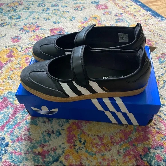 adidas Women’s Samba Jane Shoes - Picture 3 of 6